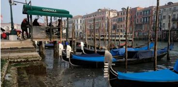 أزمة في نهر البندقية في إيطاليا