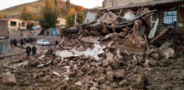5 قتلى وأكثر من 300 جريح في زلزال ضرب شمال غربي إيران