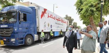 نائب محافظ الأقصر يستقبل قافلة صندوق تحيا مصر