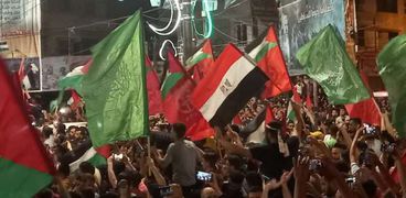 احتفالات فى مدن فلسطين بعد التوصل إلى اتفاق وقف إطلاق النار