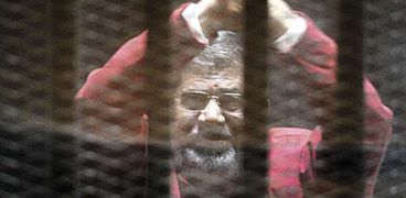 «مرسى» خلال جلسة محاكمته فى قضية التخابر مع قطر