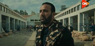 أحمد السقا في مشهد من مسلسل حرب