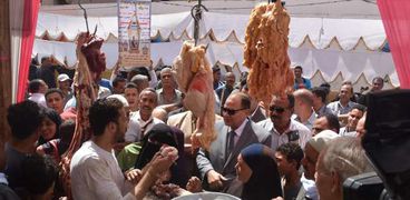 محافظ الفيوم يفتتح معرض "أهلا رمضان" للسلع الغذائية في سنورس