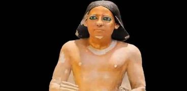 تمثال الكاتب المصري