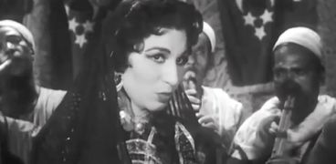 فايزة أحمد في فيلم "تمر حنة"