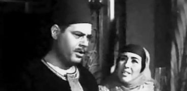 «أمينة» فى مشهد من فيلم «بين القصرين»