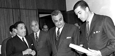 الرئيس جمال عبدالناصر مع محمد حسنين هيكل