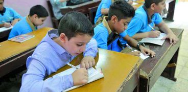 ضعف مناهج التعليم وأساليب التدريس أحد أبرز أسباب ضعف اللغة العربية