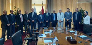 اجتماع محافظ جنوب سيناء مع وزير المالية