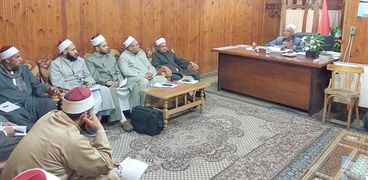 وكيل أوقاف المنيا يجتمع برؤساء أقسام شؤون القرآن