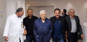 الرئيس الفلسطيني محمود عباس يغادر القاهرة بعد زيارة سريعة لمصر