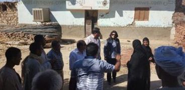 رئيس اتحاد المصريين فى فرنسا يتفقد القرى التي سيتكفل الاتحاد بتطويرها بالاقصر