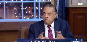 محمد كمال أستاذ العلوم السياسية