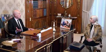 الرئيس التونسي خلال لقاءه بوزيرة العدل