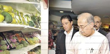 رئيس الوزراء خلال جولته فى أسواق الإسكندرية