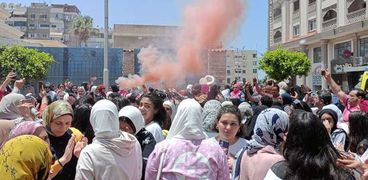 احتفالات طلاب الثانوية العامة بانتهاء الامتحانات