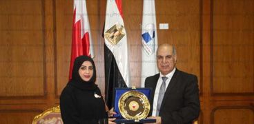 رئيس جامعة كفر الشيخ يبحث سبل التعاون مع المستشار الثقافى لسفارة "البحرين"