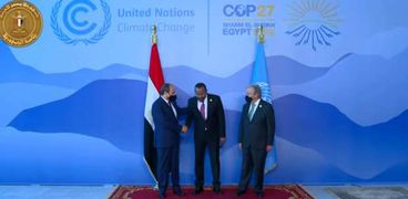 رئيس وزراء إثيوبيا خلال استقبال الرئيس السيسي له بقمة المناخ