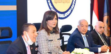 وزيرة الهجرة أثناء إطلاق وثقية التأمين للمصريين بالخارج