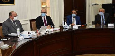 وزير الإسكان ومحافظ القاهرة يتابعان تنفيذ مشروعات تطوير المحافظة