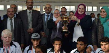 وزارة التعليم تكرم الفائزين