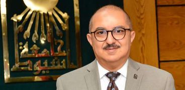 دكتور طارق الجمال رئيس جامعة أسيوط
