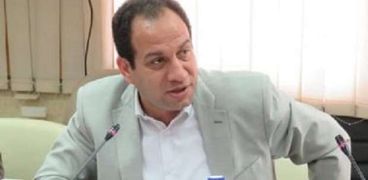 الدكتور عصام عبد الحميد عضو مجلس نقابة الصيادلة
