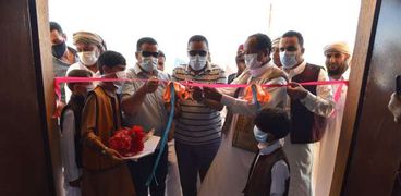 محافظ مطروح خلال افتتاح مركز شباب الزويدة