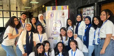 طلاب إعلام جامعة القاهرة