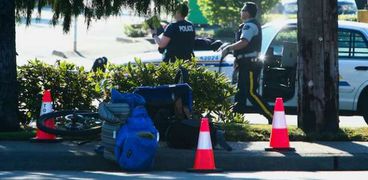 عناصر من الشرطة الكندية في موقع الحادث