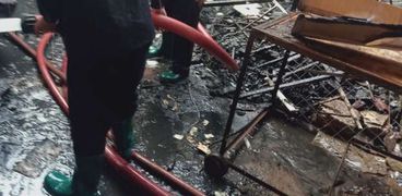 السيطرة على حريق داخل شارع تجاري بطنطا