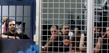 الأسرى الفلسطينيين بسجون الاحتلال - صورة أرشيفية