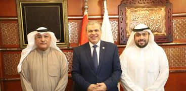 وزير القوى العاملة يبحث مع سفير الكويت تسهيل تنقل العمالة بين الدولتين