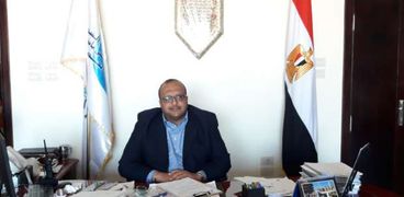 محمد صلاح عبد الغفار رئيس شركة مياه الشرب والصرف الصحي بأسيوط