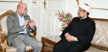 وزير الأوقاف ومستشار الرئيس الفلسطيني للشؤون الدينية