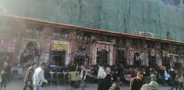 مسجد الحسين بعد إغلاقه بسبب الترميم