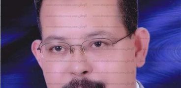 أشرف العاصي أمين حزب الوفد بالإسماعيلية