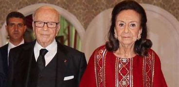 أرملة الرئيس التونسي الراحل في صورة قديمة تجمعهما