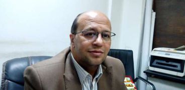 الدكتور احمد ابو غنيمه