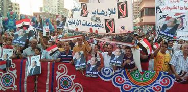 أهالي الشرقية يحتفلون بانتصارات أكتوبر بهتافات "تحيا مصر"