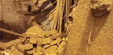 مصرع شخص واصابة 2 والبحث عن آخرين في انهيار منزل بسوهاج