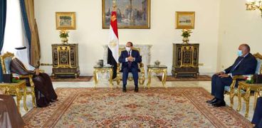 السيسي يستقبل وزير الخارجية البحريني