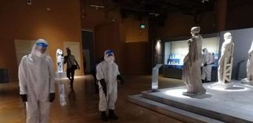 تعقيم دوري لمتحف شرم الشيخ: من الأسطح للممرات حتى أماكن الزائرين (صور)