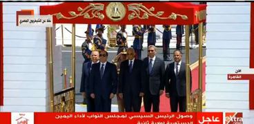 الرئيس عبد الفتاح السيسي أثناء وصوله مجلس النواب لإداء اليمين الدستورى