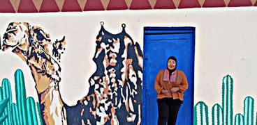 سارة رجب رسامة الإسكندرية في جنوب سيناء
