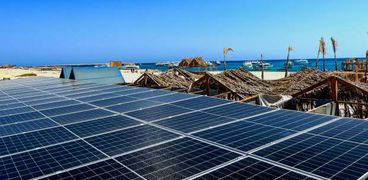 نيمو جزيرة تضيء بالطاقة الشمسية في الغردقة