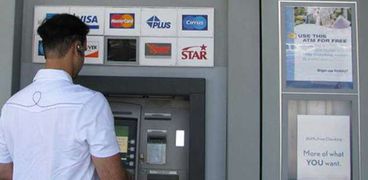 ماكينات ATM- أحد الخدمات البنكية الرقمية