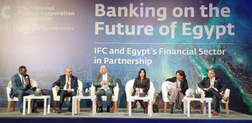 رئيس البورصة المصرية يشارك في مؤتمر «القطاع المصرفي في مصر»