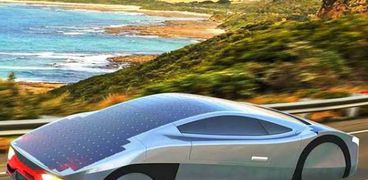 " لايت يير وان" .. أول سيارة شمسية طويلة المدى في العالم