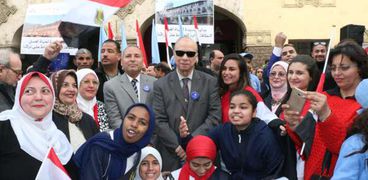 جانب من مشاركة محافظ القاهرة في مبادرة "خليك زي آدم"